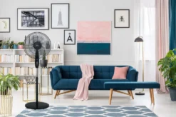 Zilan Standventilator Mit Fernbedienung | LED-Display | 8h Timer | 3 Geschwindigkeitsstufen | Oszilierender Ventilator | Windmaschine | 40 Cm | Oszilierend | 60 Watt -Unold Store 3172cafbcaa54c1666d8f28265cbf3e2