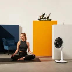 Duux Whisper White Standventilator Leise Steuerbar Mit Fernbedienung - Standventilator Höhenverstellbar (76-95cm) - Mit 26 Geschwindigkeitsstufen & Timer-Funktion Für Ein Komfortables Raumklima -Unold Store a85f74471031e512ea47602536aa40a2